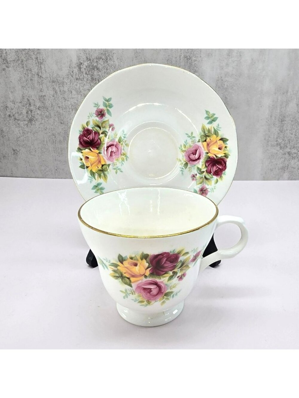 Fine Bone China Tea Cup & Saucer With Floral Design England Vintage VL5105